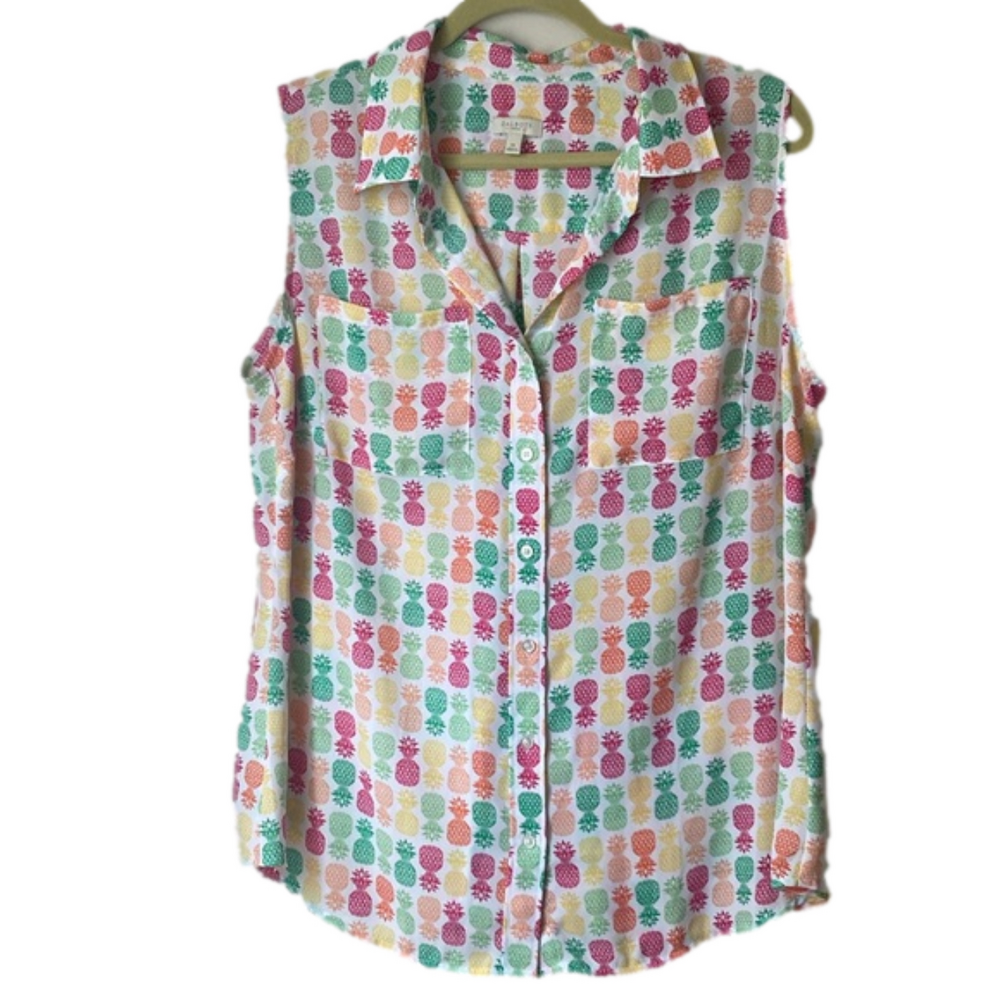Talbots Sleeveless Blouse With Pastel Pineapple Print. Size 1X